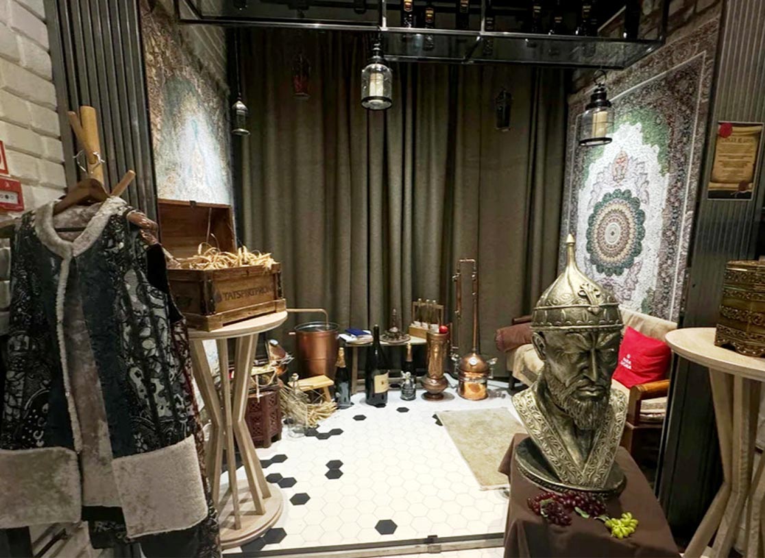 «100ДАЛ» был не про выпить и закусить, вернее — не столько про это. Фото: Дмитрий Сивков