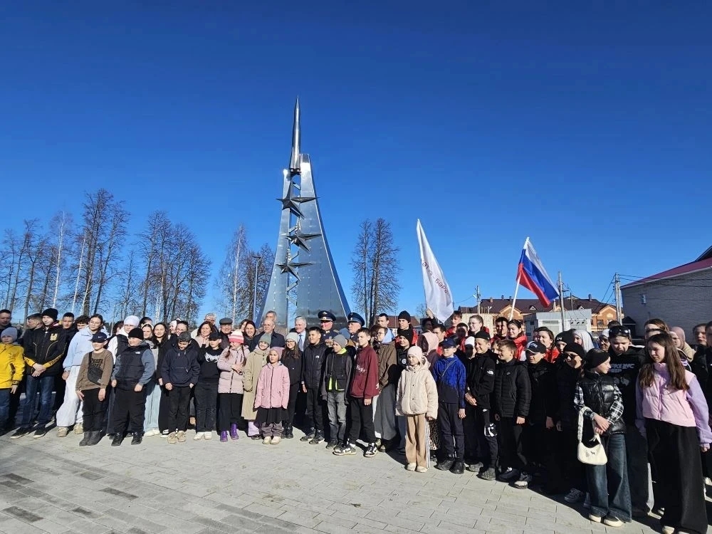 Встреча со школьниками в «Парке зихангиров» села Кинер. Фото представлено Халилем Гайнутдиновым 
