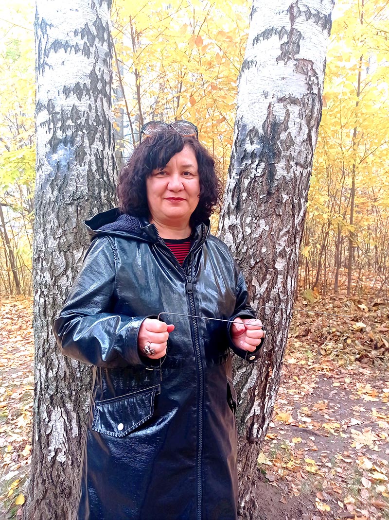 Специалисту в области биолокации рамки нужны не столько для определения мест силы, сколько для визуализации процесса. Фото: Дмитрий Сивков