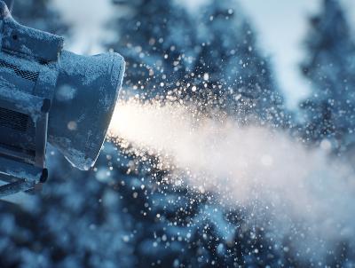 В Мирном заработали снеговые пушки для подготовки к биатлонным стартам