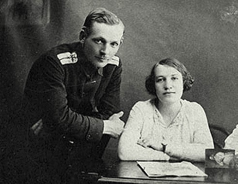 Янка Купала с женой Владиславой вскоре после венчания. 1916 г. Фото: Государственный литературный музей Янки Купалы (г. Минск)