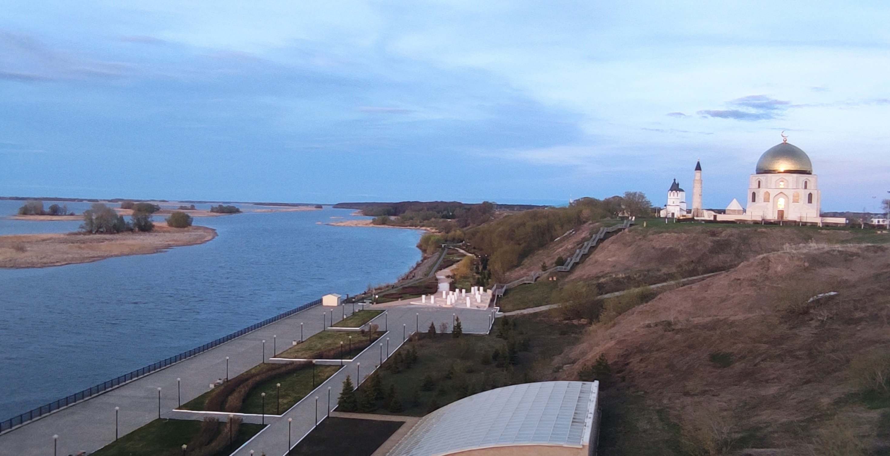 Туристы из Болгарии воспринимают Волжскую Булгарию как исконно родную землю. Фото: Дмитрий Сивков