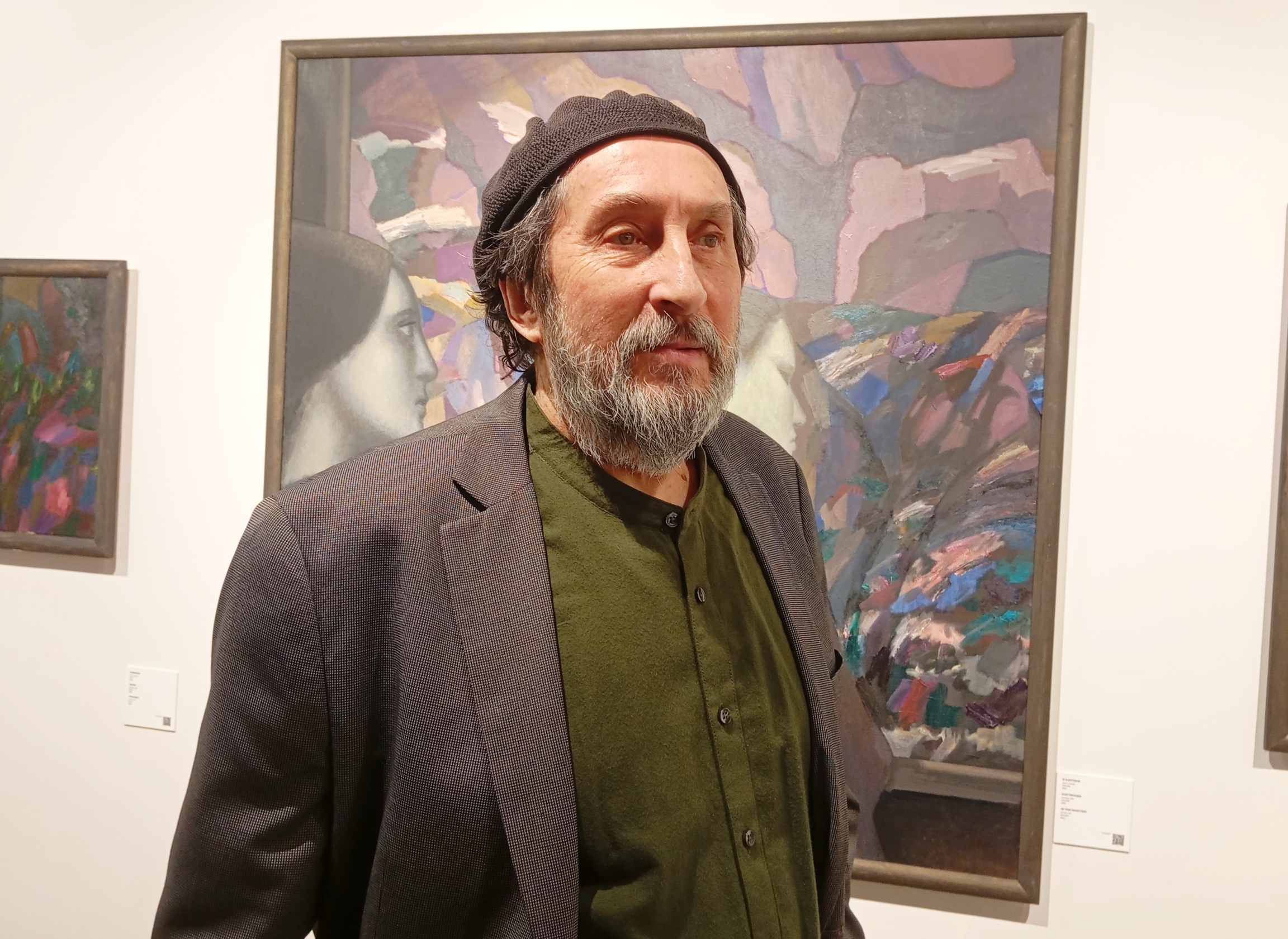 Александр Акилов выпускник ВГИКа, но предложений работать в кино отказался и решил стать свободным художником. Фото: Дмитрий Сивков