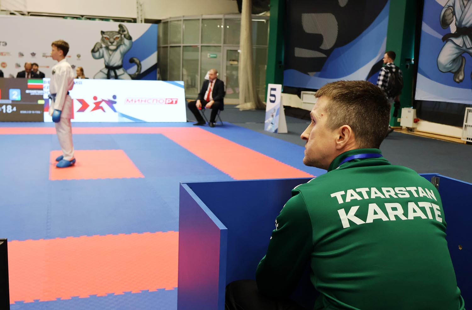 Момент истины для спортсмена и тренера. Фото: Дмитрий Сивков