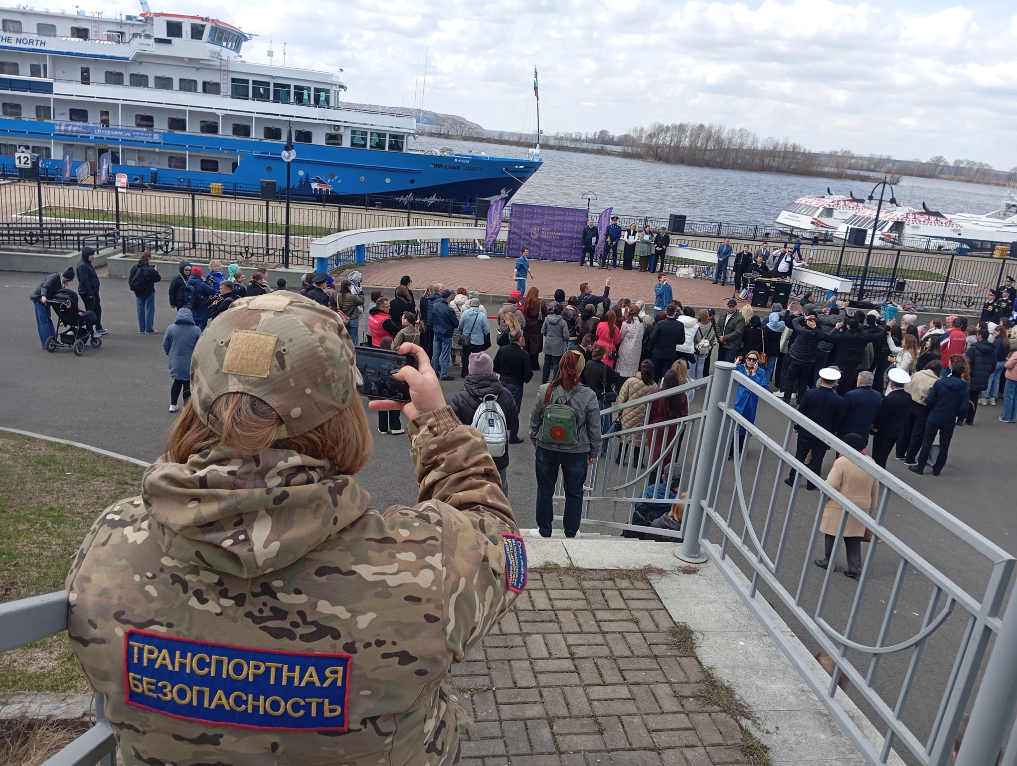 В речпорту Казани безопасности уделяют большое внимание. Фото: Дмитрий Сивков