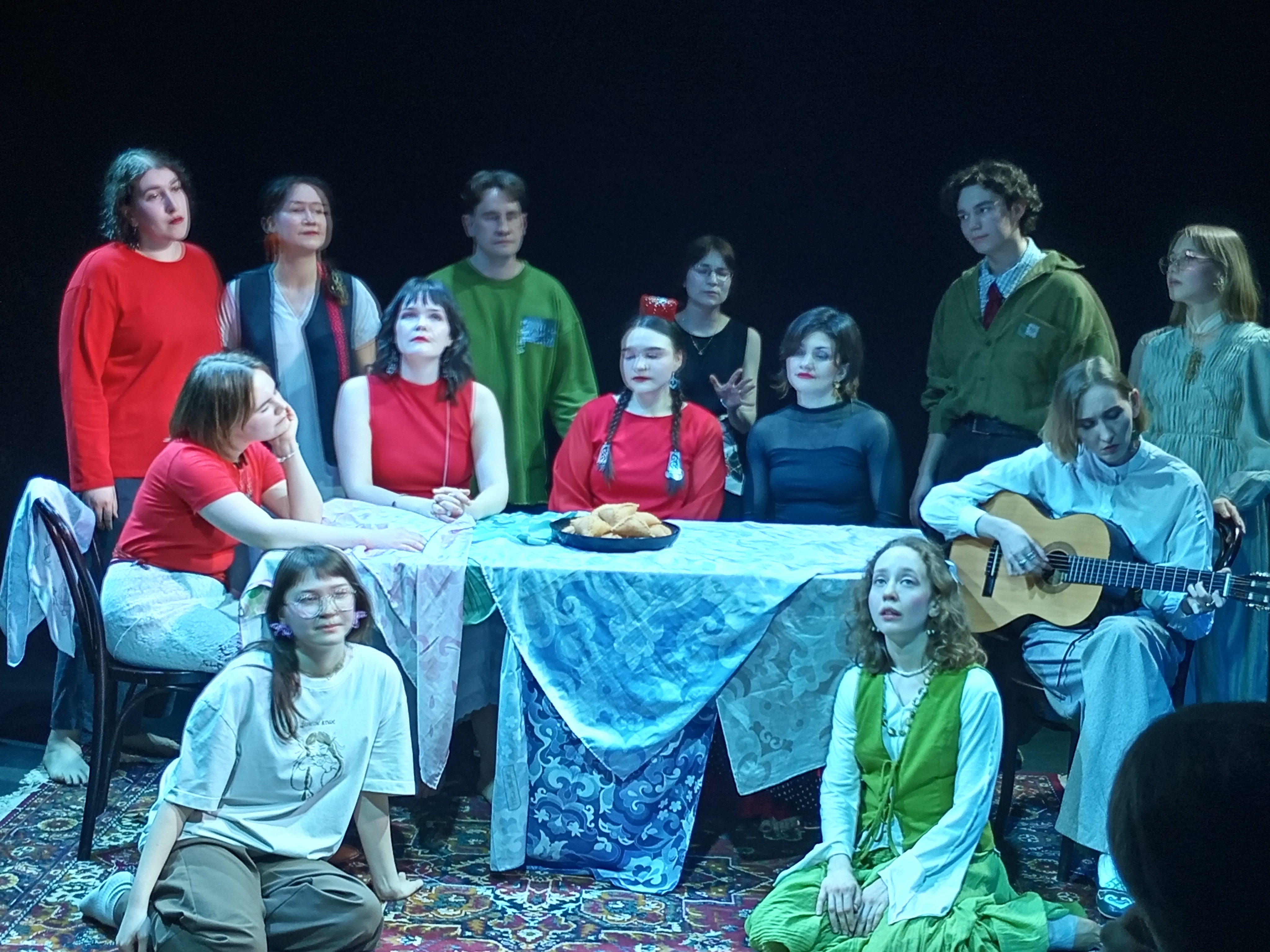 Как айтишник, архитектор, фотограф и другие стали своими на сцене театра MOÑ