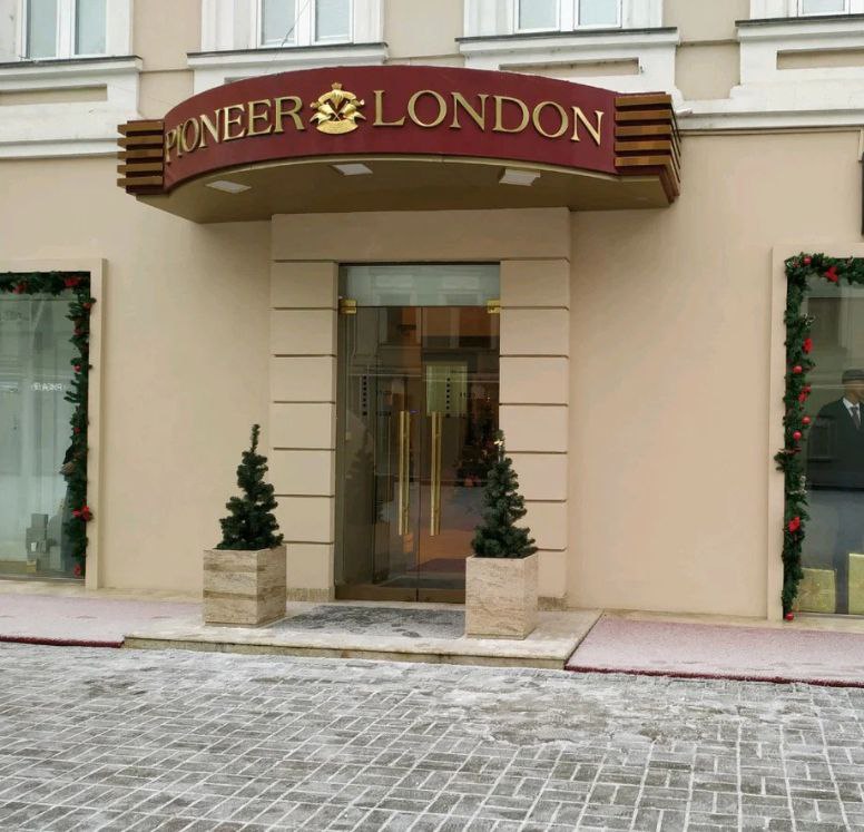 Pioneer-London