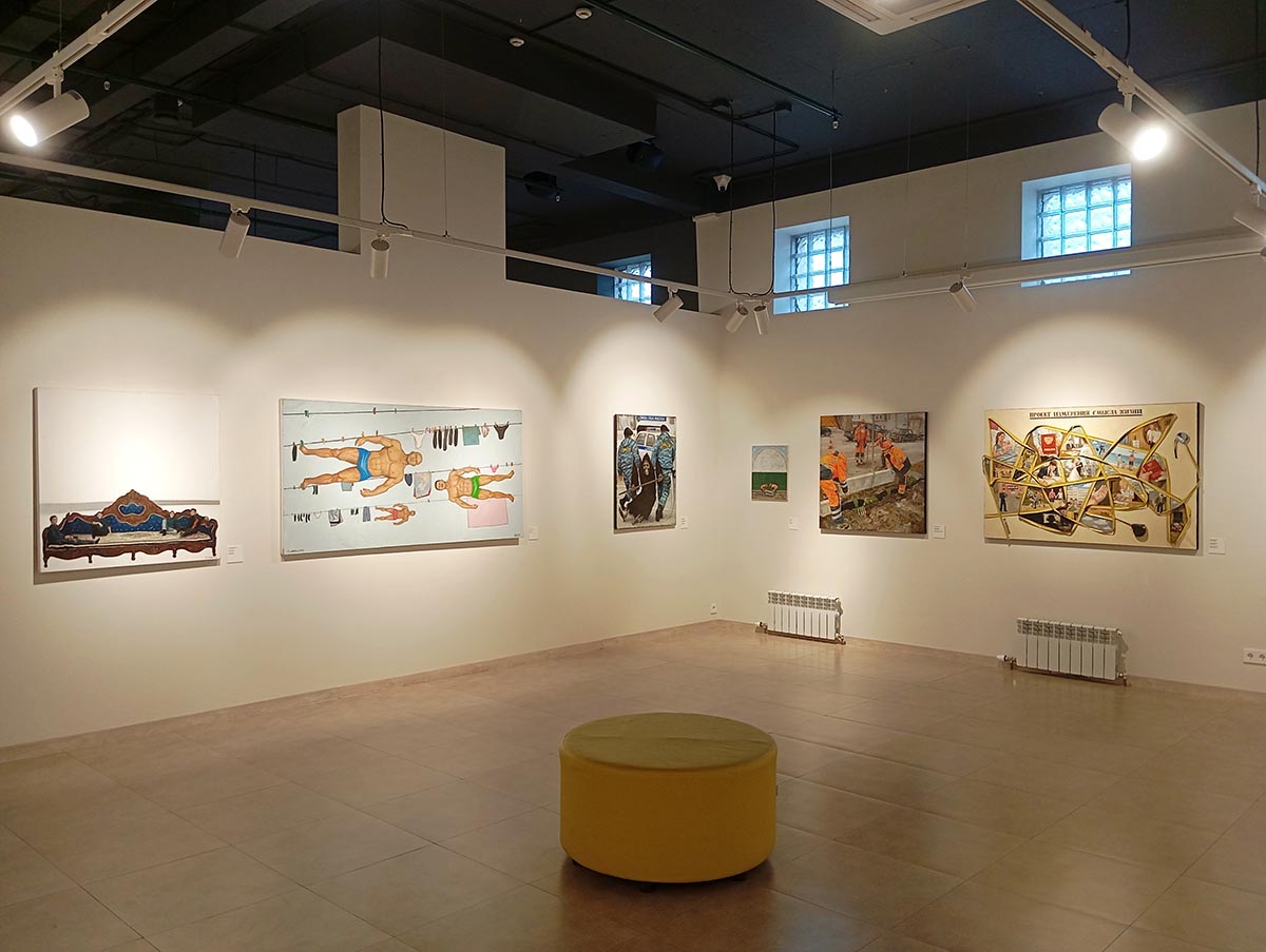 Нынешнее пространство галереи максимально соответствует всем музейным стандартам, в том числе поддерживает климат-контроль, а благодаря высоким потолкам есть возможность экспонировать какие-то масштабные инсталляции. Фото: Дмитрий Сивков 