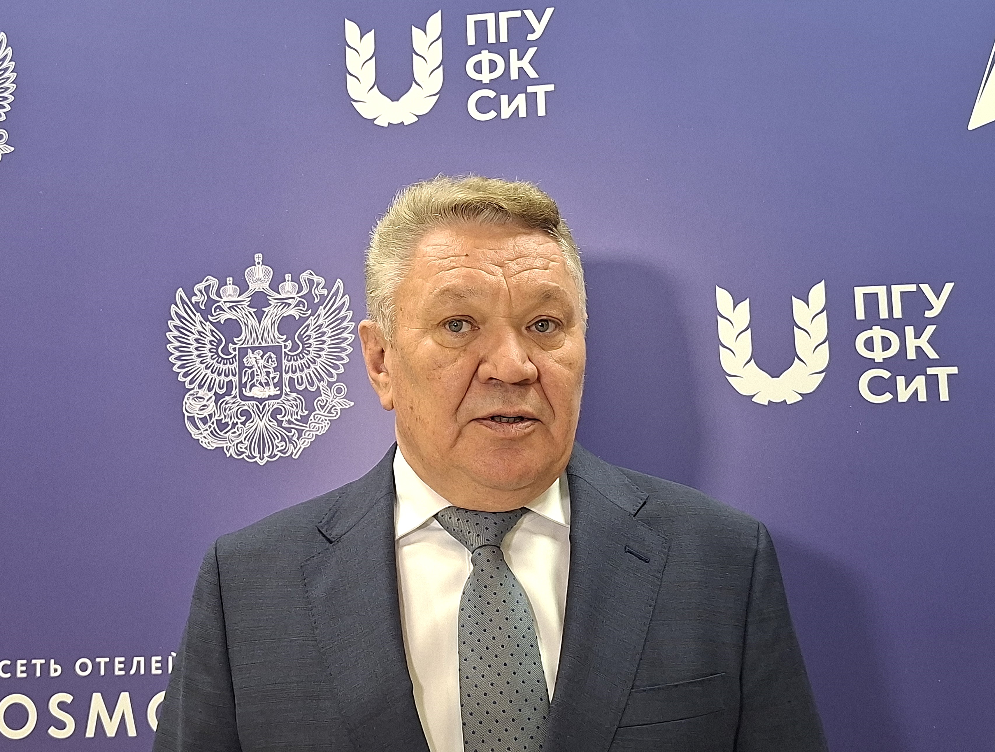 ректор ПГУФКСиТ Рафис Бурганов