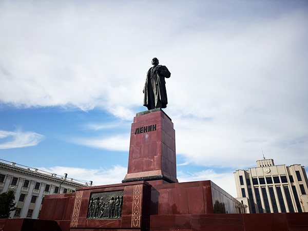 памятник Ленину