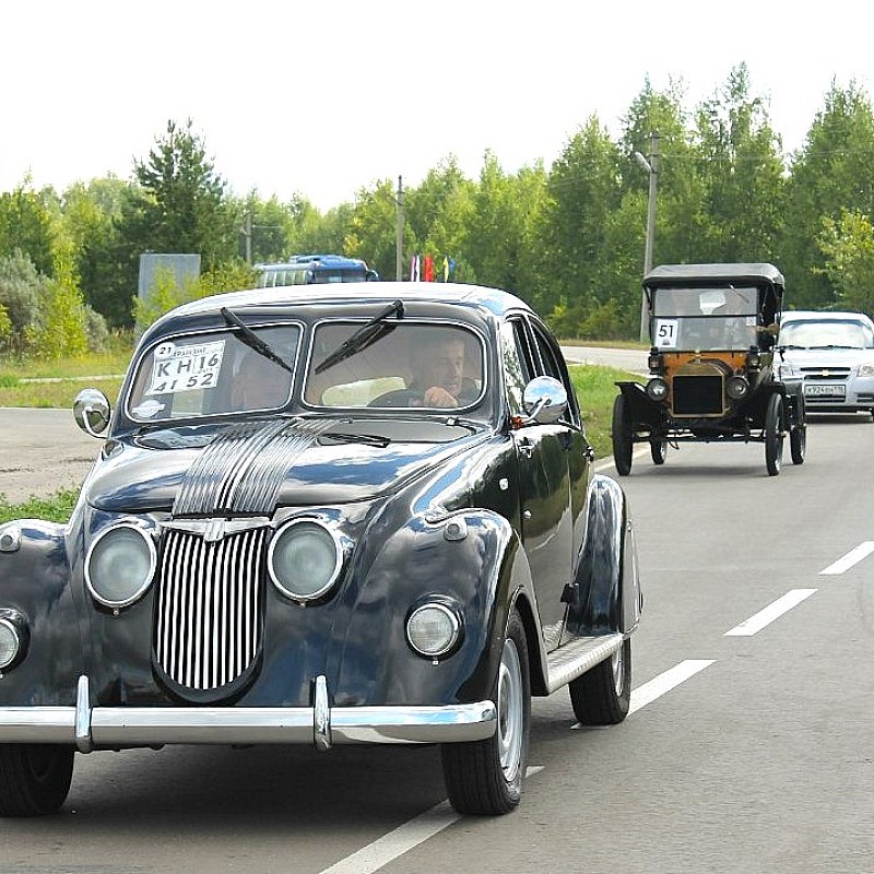 300 легенд мирового автопрома представят на Свияжских холмах