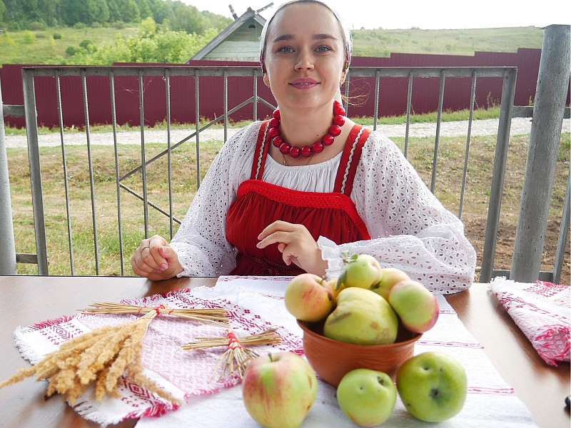 Яблочный Спас в Красновидове: сюда едут не только за вкусом, но и за впечатлениями